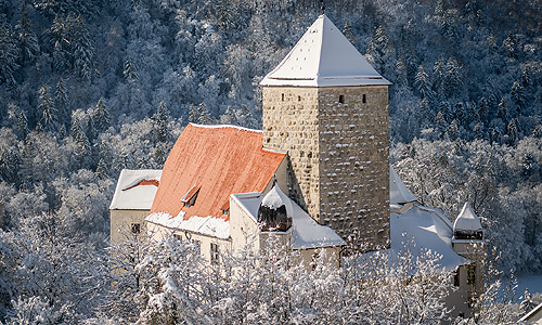 Bild: Die Burg Prunn im Winter
